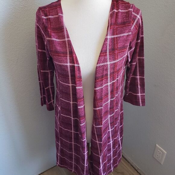 Cardigan   - Picture 1 of 6